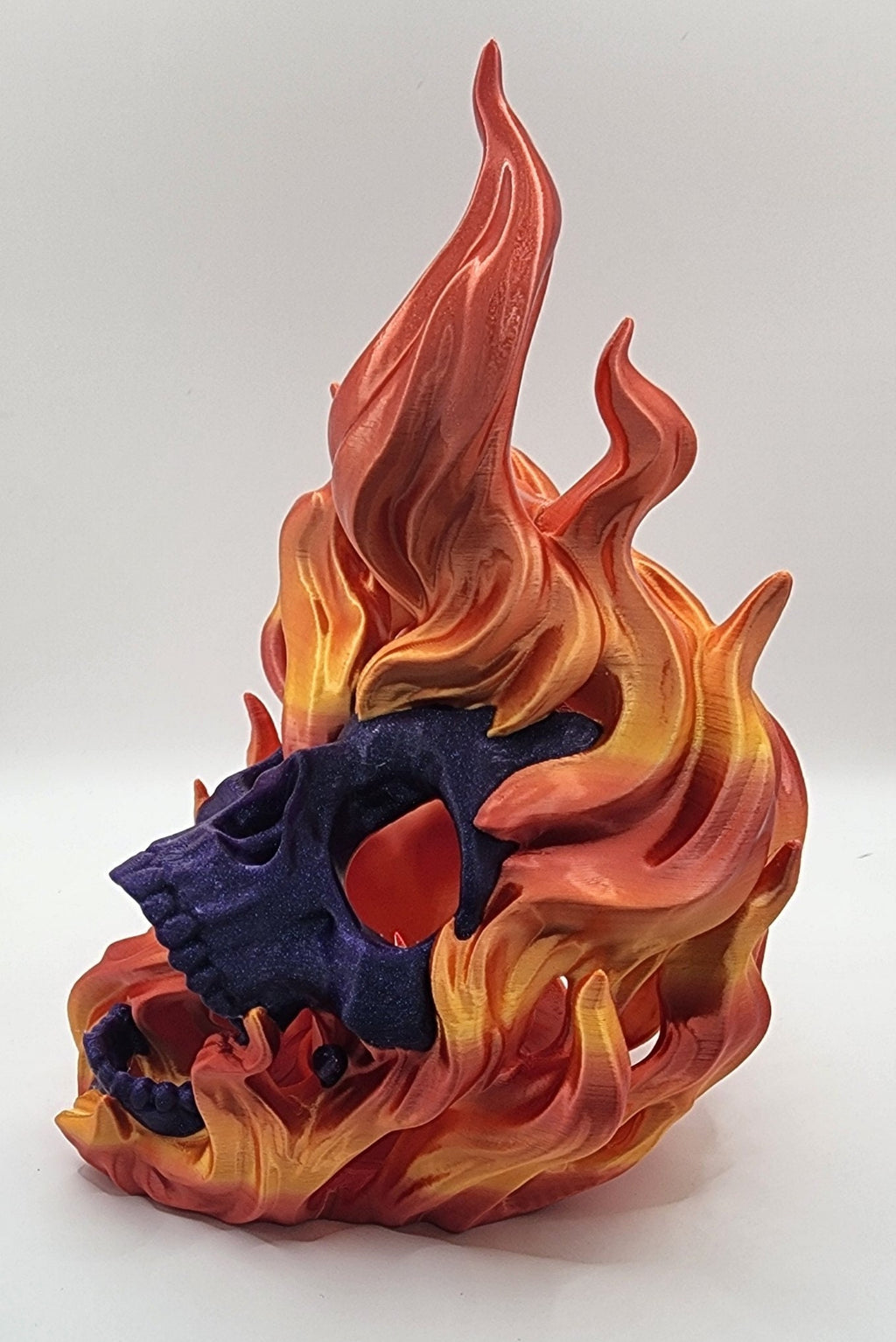 3D-Printed Skull on Fire Tealight Holder