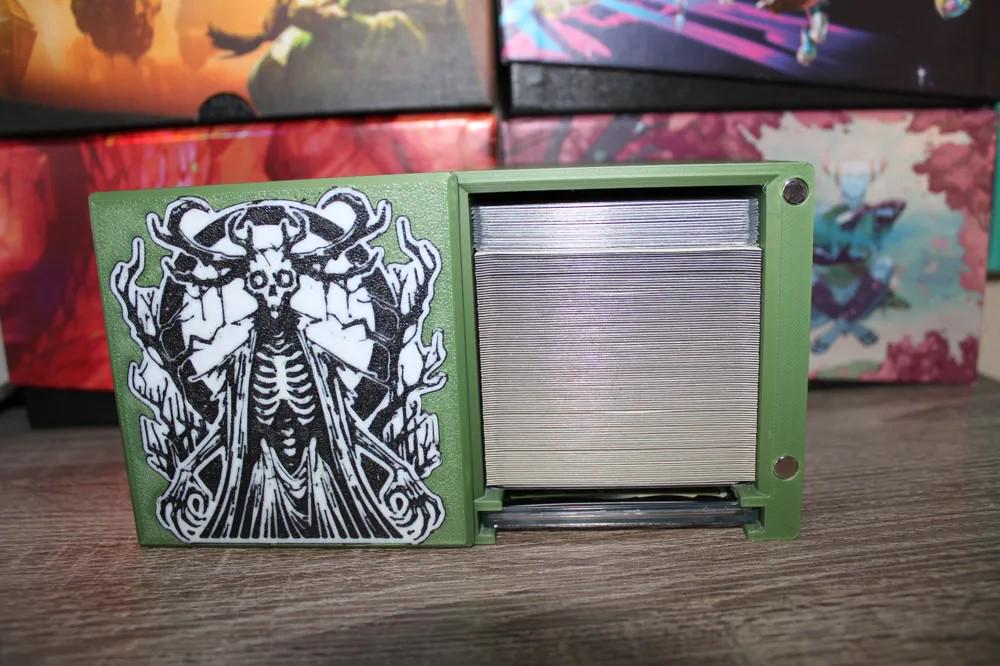 Old Stickfingers MTG Commander Deck Box, Magnetic Closure