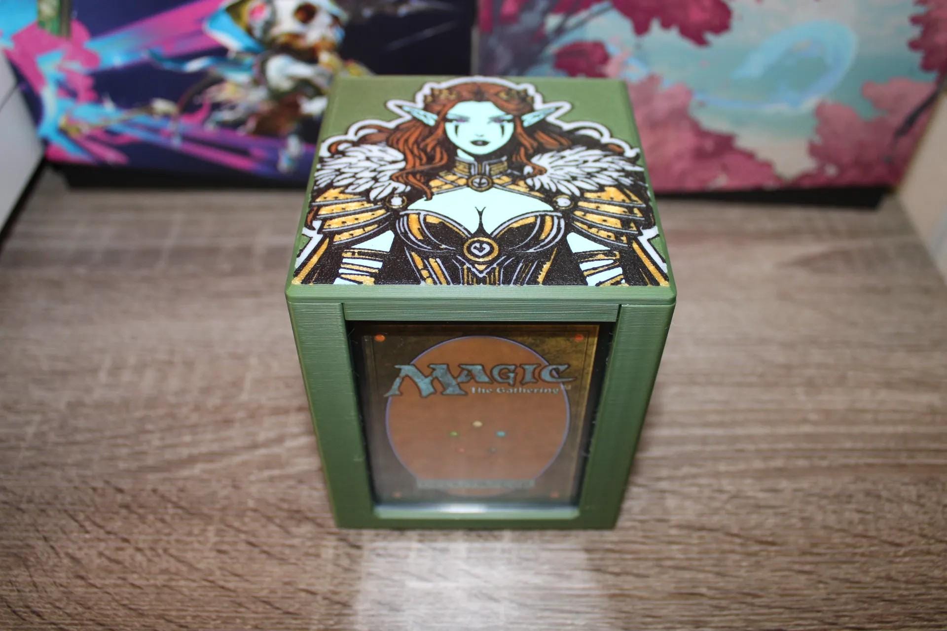 Lathril MTG Commander Deck Box, Magnetic Card Case