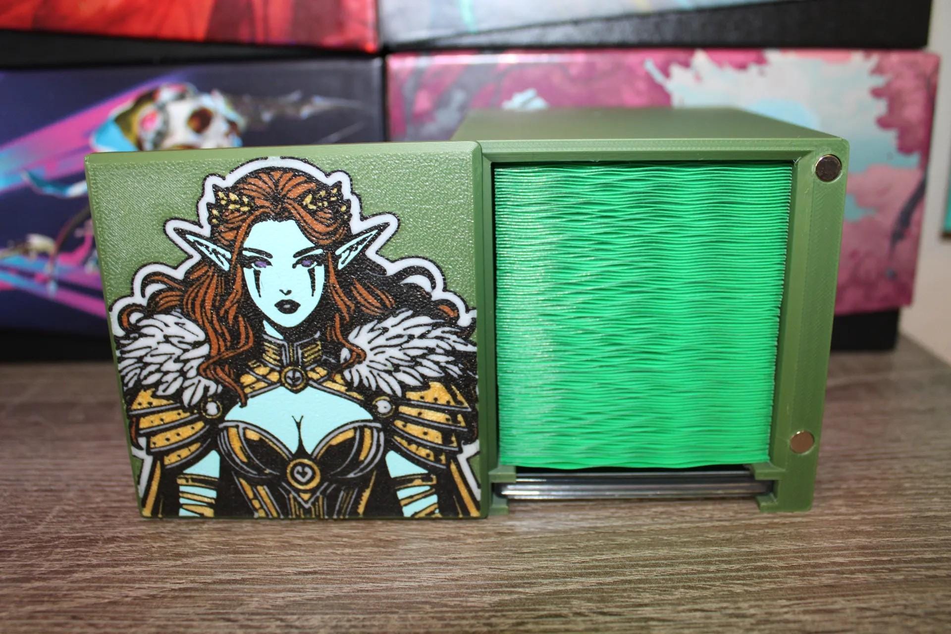 Lathril MTG Commander Deck Box, Magnetic Card Case