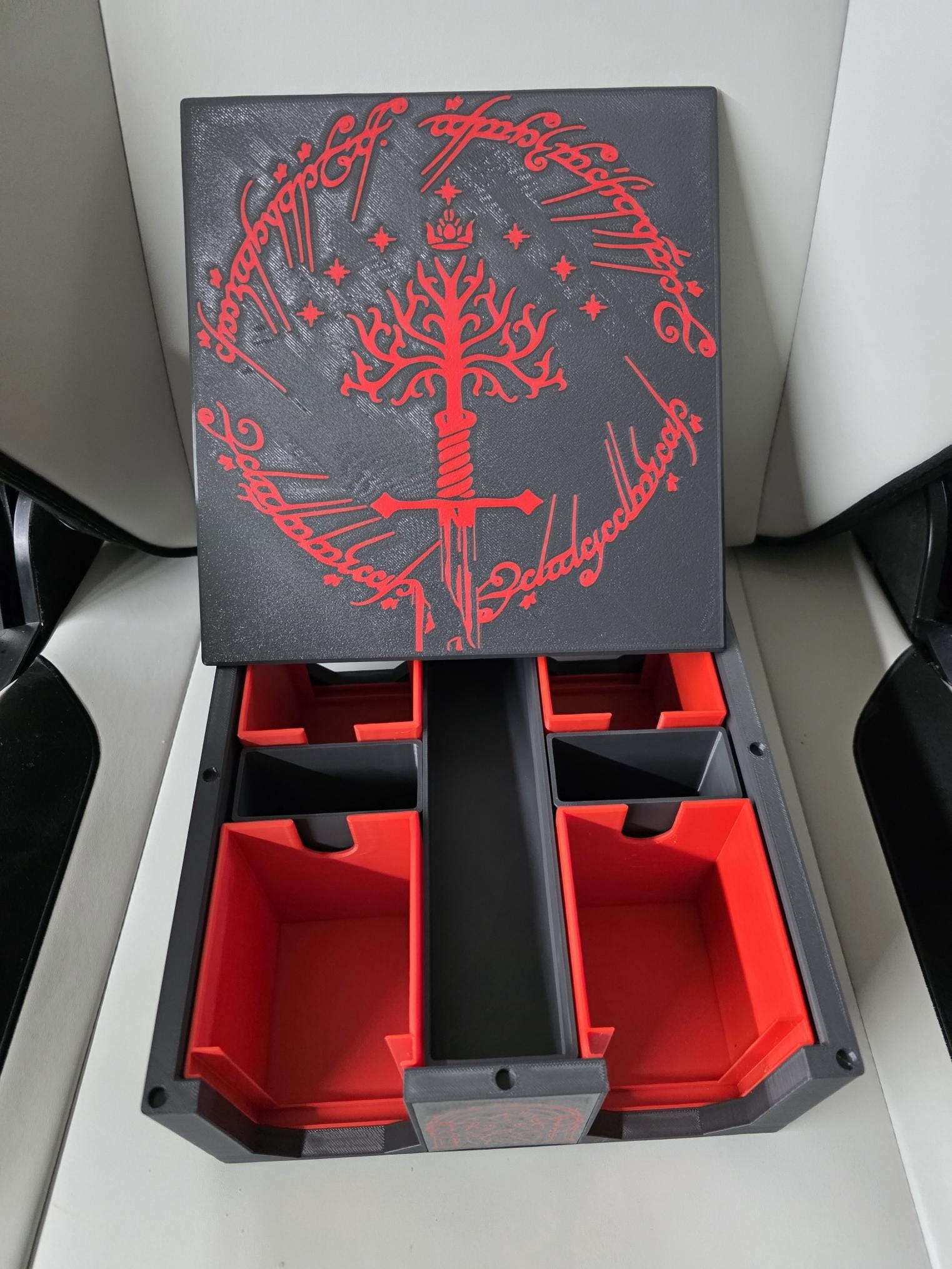 MTG Commander Deck Box – Holds 100+ Cards – Dice & Token Storage – Magnetic Lid – Premium 3D Printed Case LOTR Inspired Design