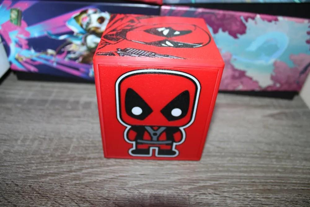 Deadpool MTG Commander Deck Box, Full Art Card Case