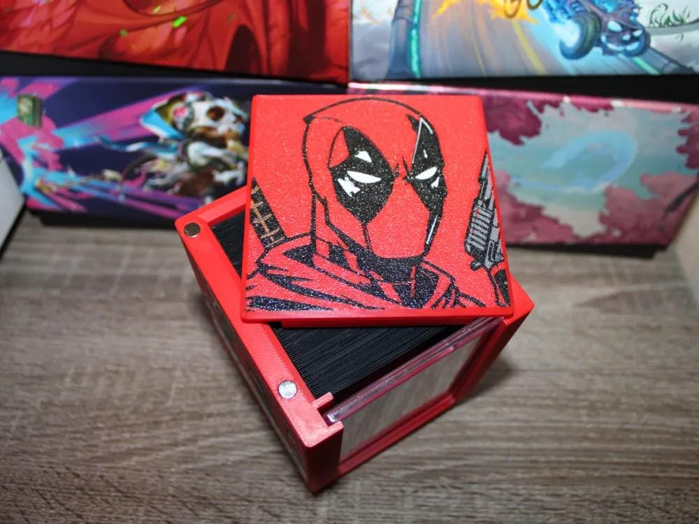 Deadpool MTG Commander Deck Box, Full Art Card Case