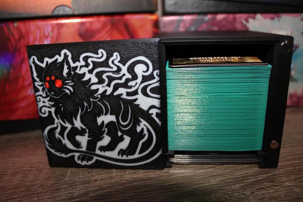 Lurrus MTG EDH Commander Deck Box, Magnetic Card Case