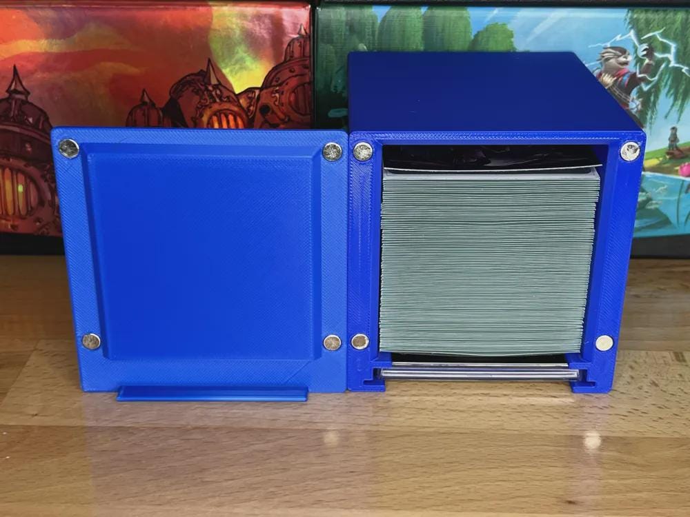 Final Fantasy Cloud MTG Commander Deck Box, Magnetic Card Case