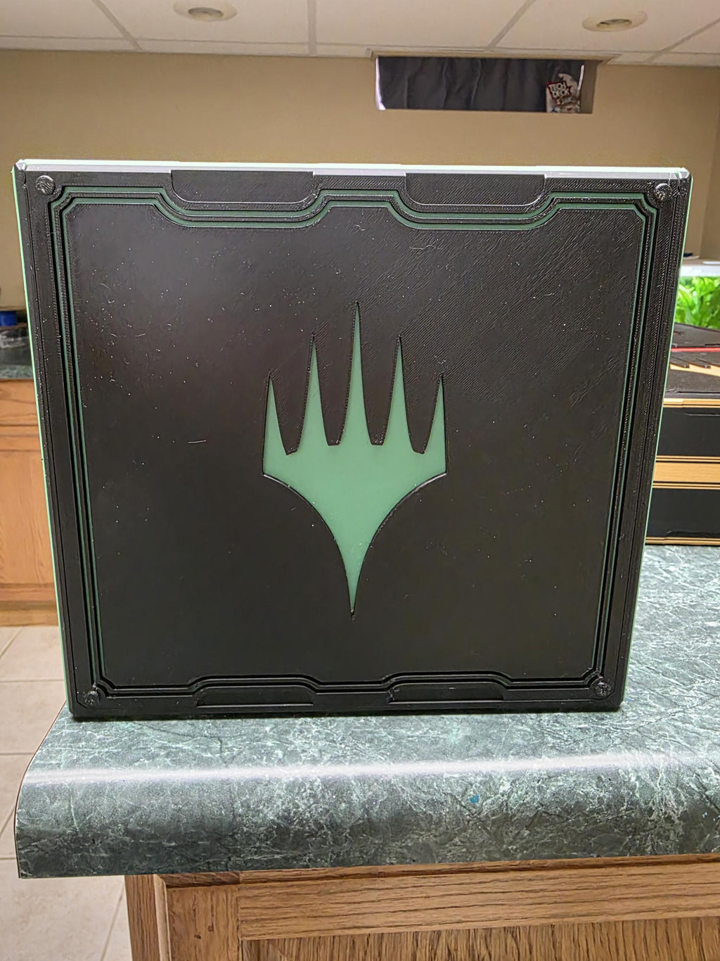 Magic The Gathering Card Case, Card Case collectible, Card Storage Cube Collection, MTG Cards, Custom Color, Includes 8 Dividers