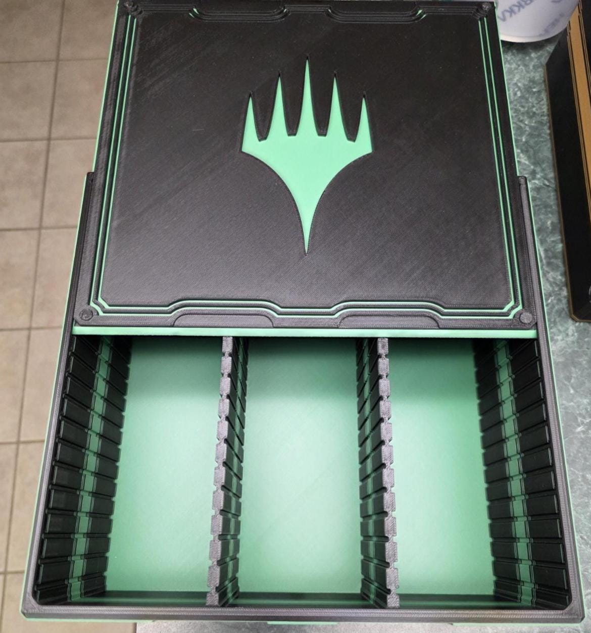 Magic The Gathering Card Case, Card Case collectible, Card Storage Cube Collection, MTG Cards, Custom Color, Includes 8 Dividers