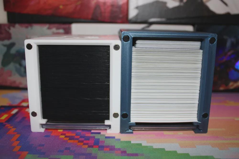MTG Commander Deck Box – Extended Card Case with Snap