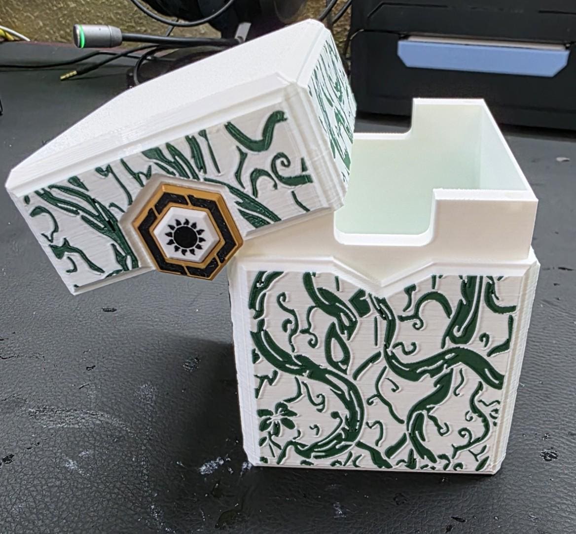 ForgeDeck Forrest Echo MTG Card Deck Box, EDH Commander Case