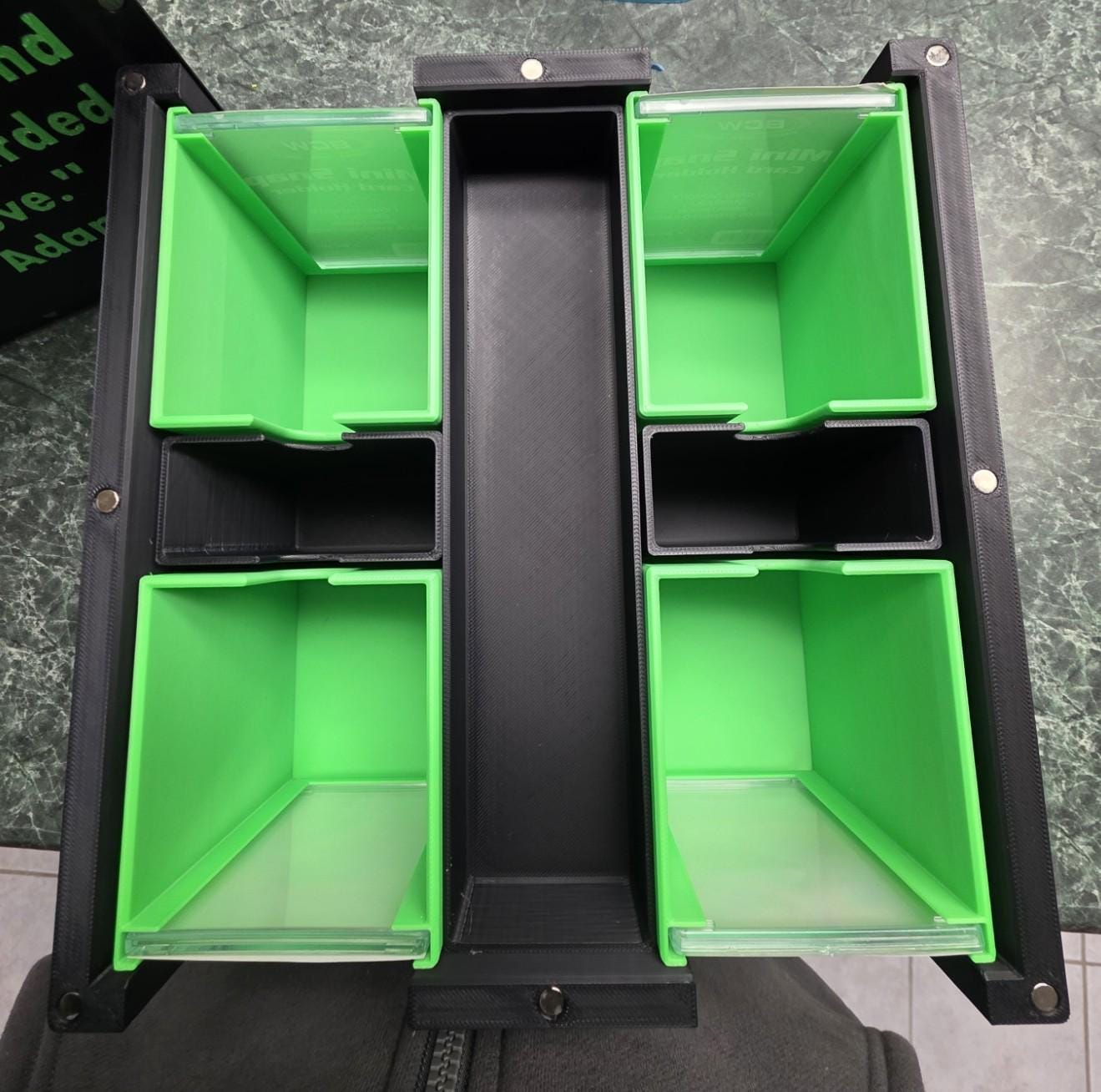 Hitchhiker Guide MTG Commander Deck Box, Card Case