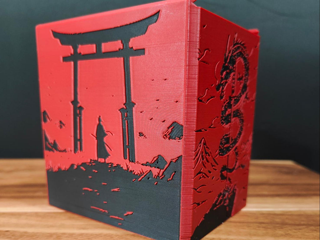 Samurai MTG Commander Deck Box, 135 Single Sleeved Cards