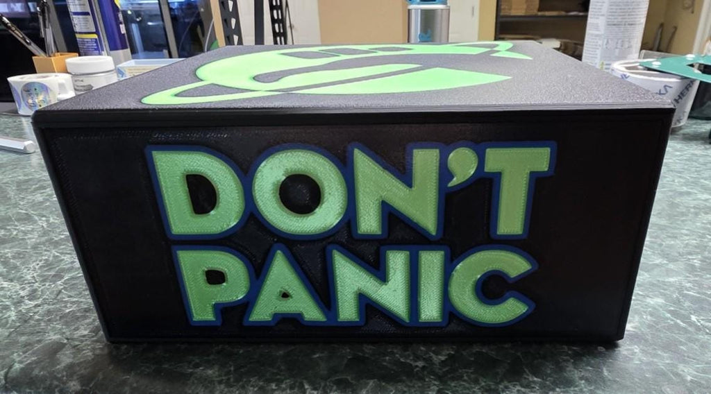 Hitchhiker Guide MTG Commander Deck Box, Card Case